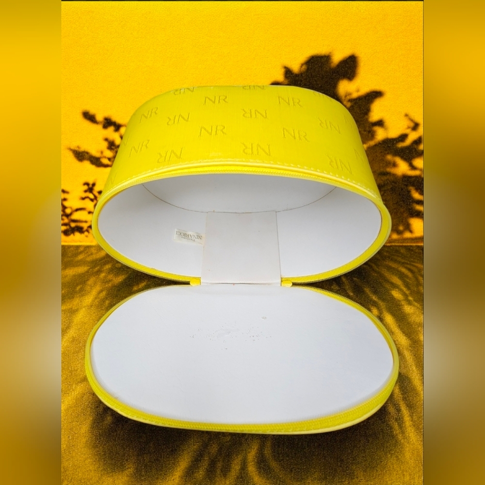 Nina Ricci Vintage Vibrant Yellow Cosmetic Bag 1980s-1990s - Picture 4 of 7